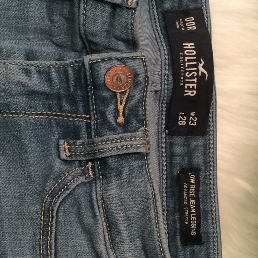 LOW RISE “HOLLISTER”JEANS - Picture 3 of 4